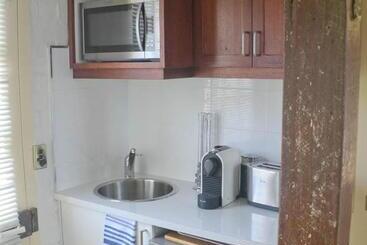 تختخواب و صبحانه Bon Accord Luxury Accommodation