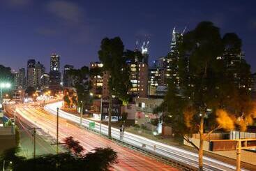 Clarion Apartments South Melbourne