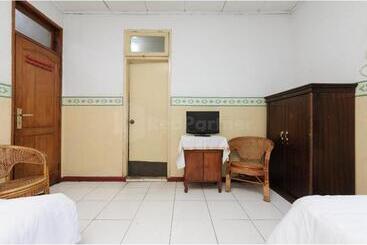 هتل Al Hakim Syariah Redpartner