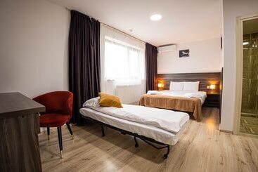 هتل Bliss Inn Tunari