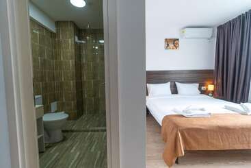 هتل Bliss Inn Tunari