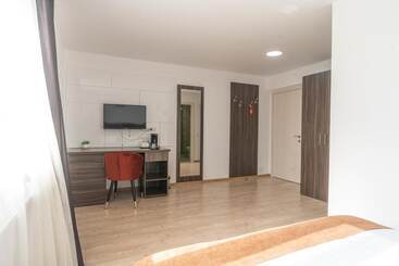 هتل Bliss Inn Tunari
