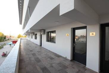 هتل Bliss Inn Tunari