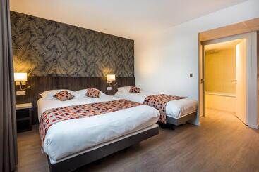 Brit Hotel Ploermel Hotel De L Hippodrome