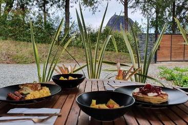 هتل Domus Glamping Guatapé