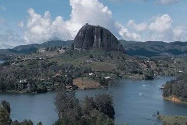 هتل Domus Glamping Guatapé