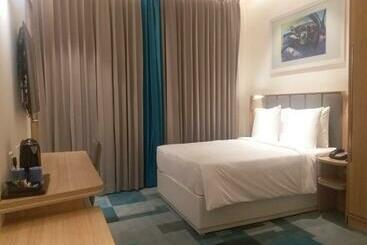 هتل Holiday Inn Express & Suites Bengaluru Old Madras Road, An Ihg