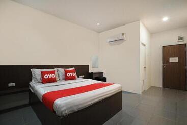 هتل Oyo 939 69 Resort