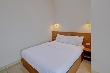 ホテル Guest House Simalem