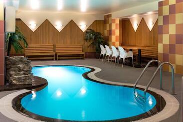 U11 Hotel & Spa