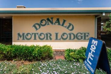 فندق على الطريق Donald Motor Lodge