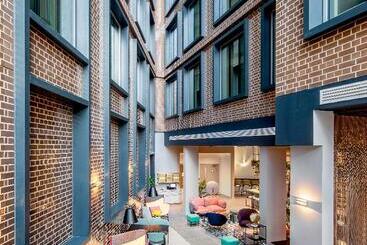 Yotel London City