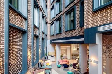 Yotel London City