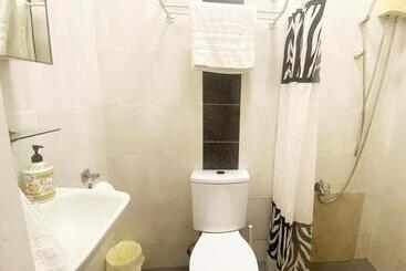 هاستل Little Norway Guesthouse   Mactan Cebu International Airport