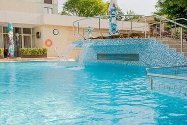 هتل Club De Vacanta Mediterraneo