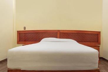 فندق Los Prismas