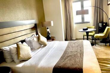 هتل The Palms By Eagles Accra