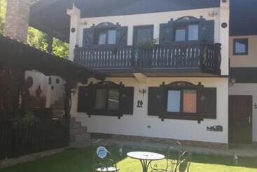 پانسیون Casa Soseco