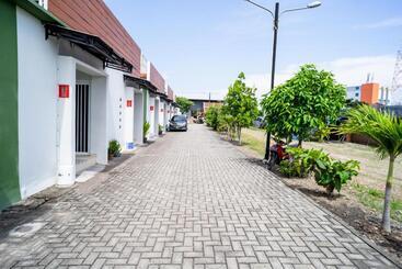 پانسیون Koolkost Syariah Near Transmart Tegal