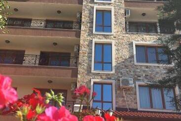 Rich 3 Sp Apartments