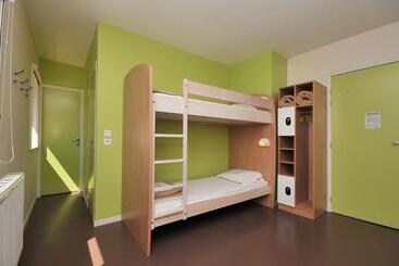 Auberge De Jeunesse Rochefort   Hostel