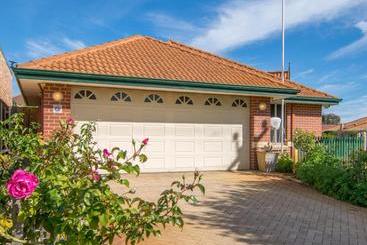 Ascot On Swan Bed & Breakfast