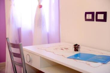 تختخواب و صبحانه L Isola Del Postino Rooms