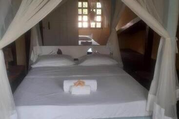 تختخواب و صبحانه Residencia La Bussola
