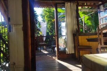 تختخواب و صبحانه Residencia La Bussola