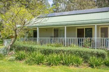 تختخواب و صبحانه Vicarage View Cottage
