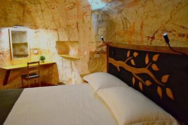 Dug Out B&b