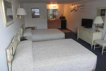 Green Dolphin Motel