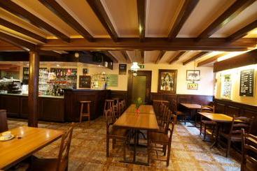ホテル Hôtel De La Croix Blanche
