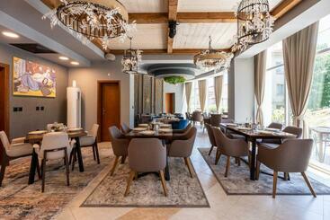هتل The Lodge