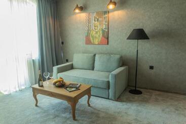 هتل The Lodge