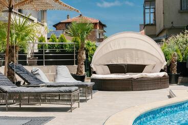 هتل The Lodge