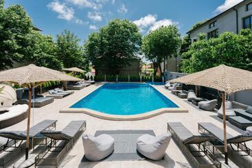 هتل The Lodge