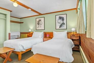 Mid Town Motel