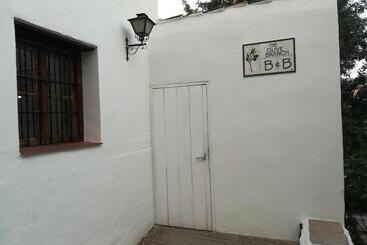 膳宿费 Olive Branch El Chorro