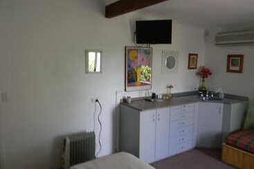 Glenellen Bed And Breakfast