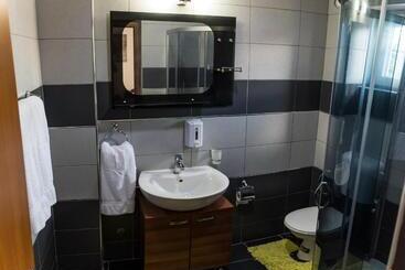 پانسیون Guest House Vila Salute
