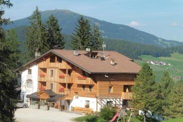 Пансион Chalet Frapes