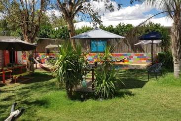 הוסטל Alice's Secret Travellers Inn