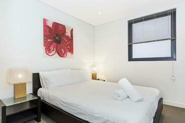 Astra Apartments Perth   Zenith