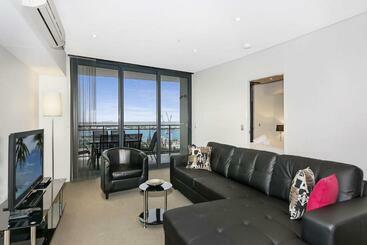 Astra Apartments Perth   Zenith