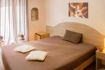 تختخواب و صبحانه Rooms Gli Arcangeli   Affitti Brevi Italia
