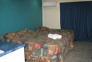 Emu Park Motel