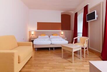 هتل Cma Stift Ossiach