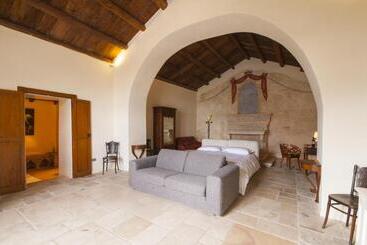 هتل Masseria Celentano Relais & Agriturismo