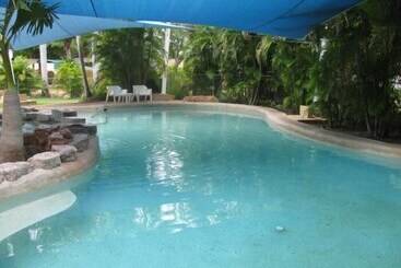 Ivanhoe Resort
